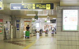 阪急茨木市駅北口改札へ